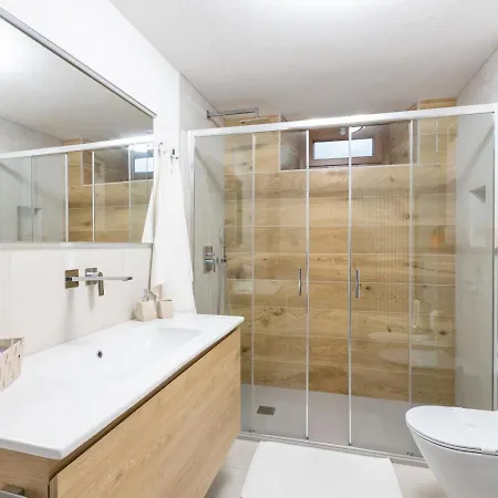 Casa 24 * Lateis